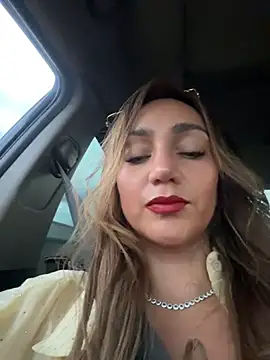 Ninabigtitied online show from May 22, 2026, 10:59 pm