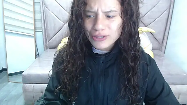 Snapshot of Velvet_Moon_V chatting on September 18, 2025, 1:02 pm Velvet Moon V online show from September 18, 2025, 1:02 pm