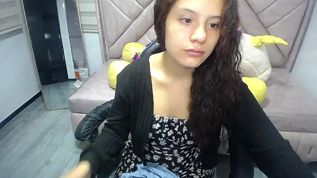 Snapshot of Velvet_Moon_V chatting on September 25, 2025, 1:04 pm Velvet Moon V online show from September 25, 2025, 1:04 pm