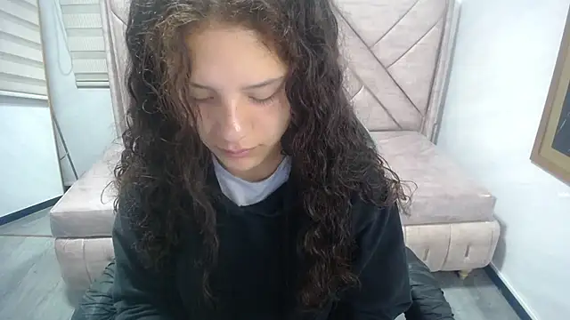 Snapshot of Velvet_Moon_V chatting on September 30, 2025, 1:05 pm Velvet Moon V online show from September 30, 2025, 1:05 pm