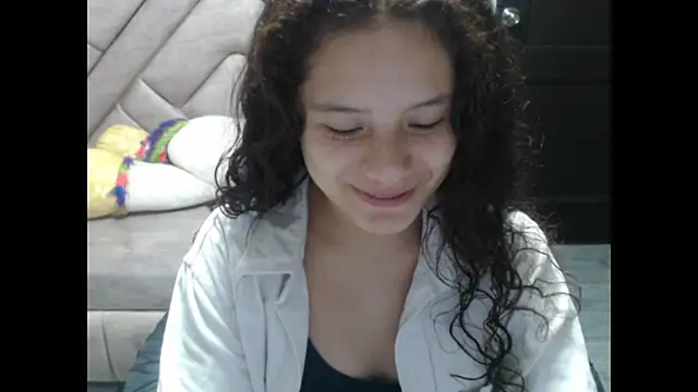 Snapshot of Velvet_Moon_V chatting on October 25, 2025, 1:07 pm Velvet Moon V online show from October 25, 2025, 1:07 pm