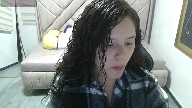 Velvet Moon V online show from January 19, 2026, 1:15 pm