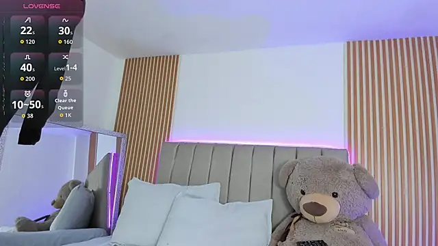 Snapshot of naishaa_ chatting on October 1, 2025, 6:58 pm naishaa online show from October 1, 2025, 6:58 pm