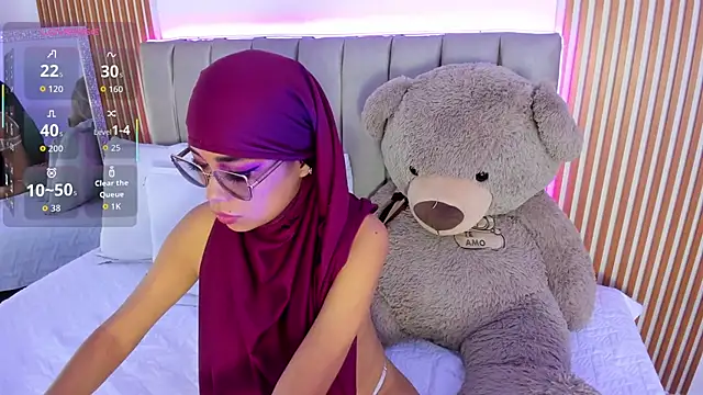 Snapshot of naishaa_ chatting on October 11, 2025, 6:39 pm naishaa online show from October 11, 2025, 6:39 pm