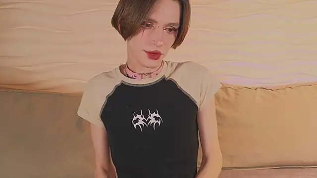 madi snow online show from November 19, 2025, 5:07 am