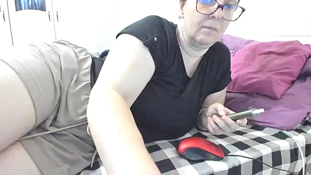 wetladyjoy online show from July 4, 2026, 7:47 am