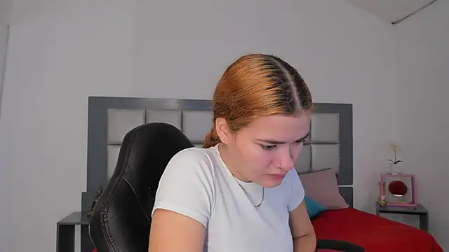 abbysmiths online show from September 12, 2025, 1:11 pm