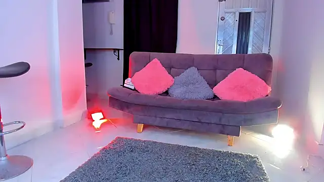 Snapshot of _Mia_Pink_ chatting on October 21, 2025, 10:43 pm Mia Pink online show from October 21, 2025, 10:43 pm