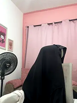 SeraphineCute online show from September 15, 2025, 10:21 pm