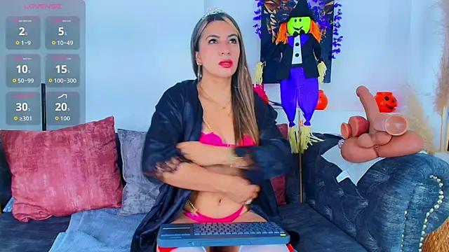 Snapshot of may_wood chatting on October 29, 2025, 12:07 pm may wood online show from October 29, 2025, 12:07 pm