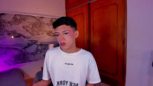 BILLY JAMEES online show from April 22, 2026, 12:39 pm