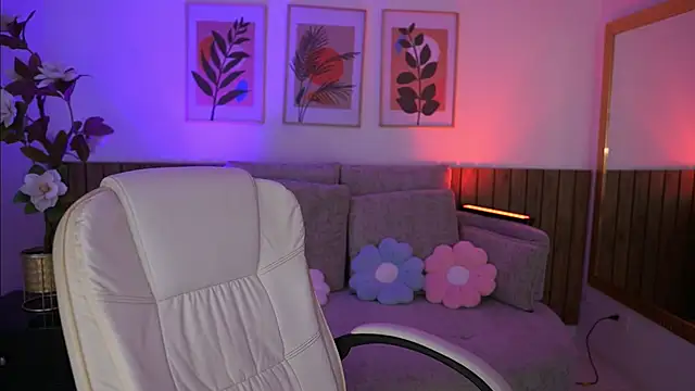 JadeSummerr online show from June 26, 2026, 11:36 am