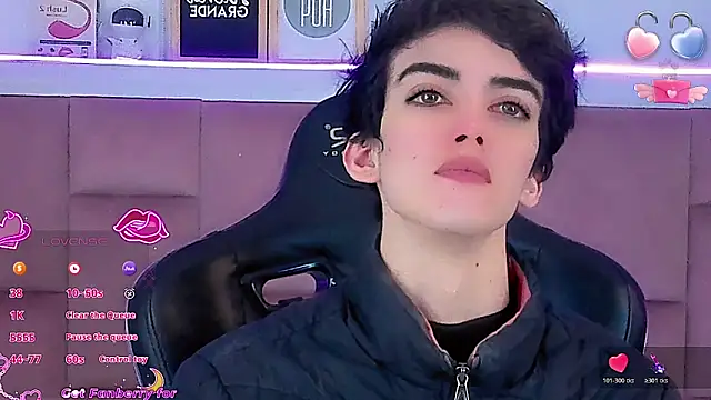 Baby FenixTS online show from January 14, 2026, 5:02 am