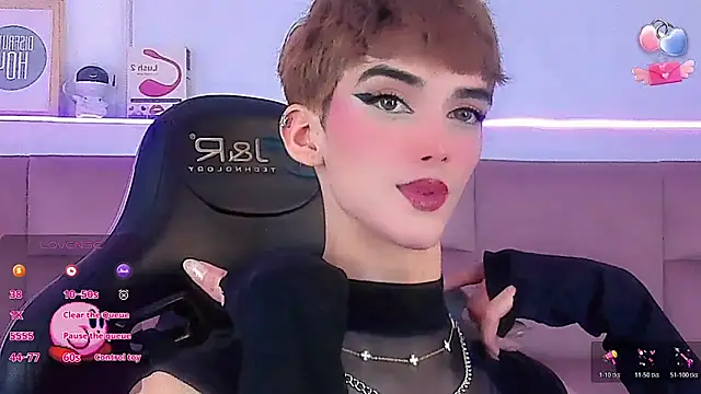 Baby FenixTS online show from February 13, 2026, 9:00 pm