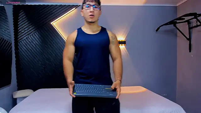 Horny nick18 online show from May 4, 2026, 2:02 pm