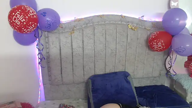 katalinathxandbritney1 online show from February 20, 2026, 4:20 am