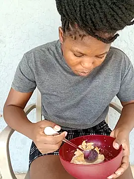 SweetHoney21  online show from February 22, 2026, 8:35 am