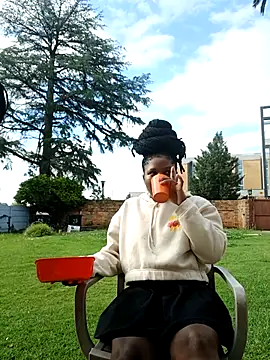 SweetHoney21  online show from March 8, 2026, 2:21 pm