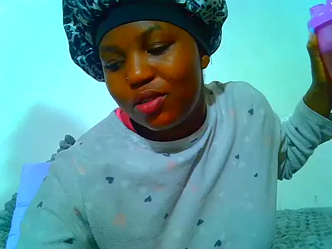 SweetHoney21  online show from June 4, 2026, 7:36 am