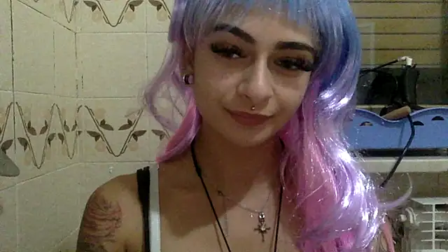 Snapshot of piccolaflo chatting on June 13, 2026, 8:18 pm piccolaflo online show from June 13, 2026, 8:18 pm