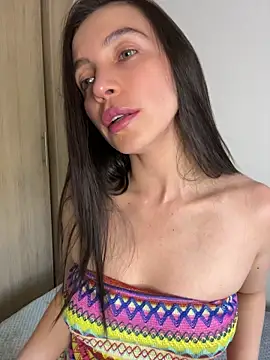 karinasantos  online show from May 4, 2026, 11:01 pm