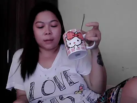 mimi15 online show from May 9, 2026, 7:35 am