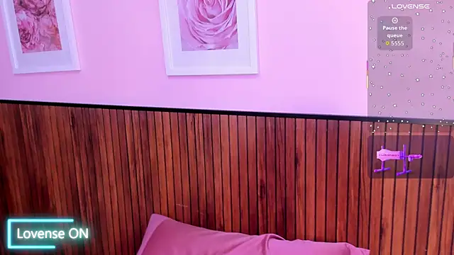 dalia roses online show from November 19, 2025, 12:54 am