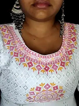 Snapshot of monika_555 chatting on November 7, 2025, 10:37 am monika 555 online show from November 7, 2025, 10:37 am