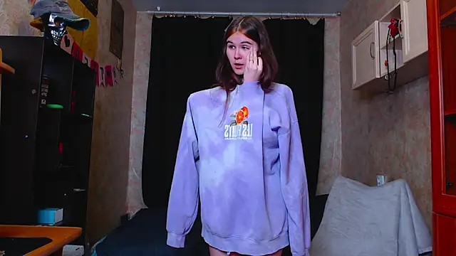 litle owl online show from September 23, 2025, 5:05 pm