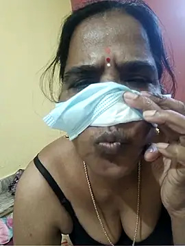 Snapshot of Darshini-Lovely chatting on November 14, 2025, 7:40 am Darshini-Lovely online show from November 14, 2025, 7:40 am