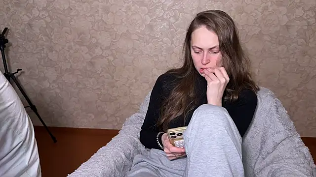 cutemilana sexwife online show from January 7, 2026, 9:28 pm