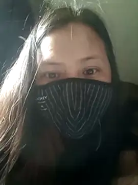 babyjunee12 online show from April 14, 2026, 7:14 am