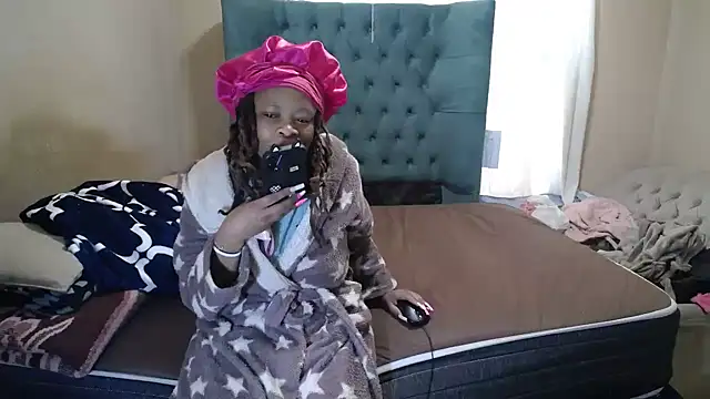 EssenceLovers online show from June 5, 2026, 5:58 am