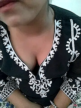 Kavya Rathore online show from November 27, 2025, 4:58 am