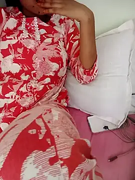 Snapshot of Naira-Tripathi chatting on September 16, 2025, 5:30 am Naira-Tripathi online show from September 16, 2025, 5:30 am