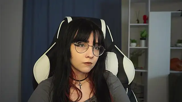 BereniceBattersby online show from October 25, 2025, 8:22 am