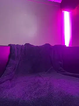 Yasar-Xxxl online show from March 13, 2026, 11:00 pm