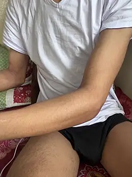 Yasar-Xxxl online show from March 23, 2026, 2:54 pm