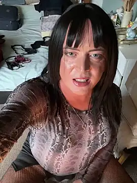 tifaniidalvero online show from September 12, 2025, 2:17 pm