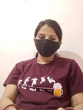 poojam93 online show from February 13, 2026, 8:10 am