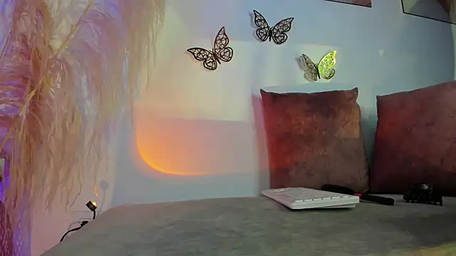 ari rouse online show from September 15, 2025, 2:39 pm