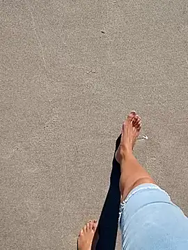 sarahkat86 online show from November 8, 2025, 6:07 pm