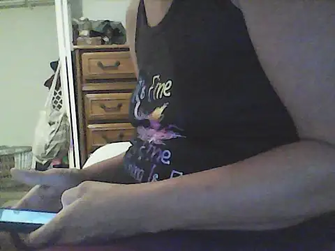 Snapshot of sarahkat86 chatting on March 17, 2026, 12:04 am sarahkat86 online show from March 17, 2026, 12:04 am