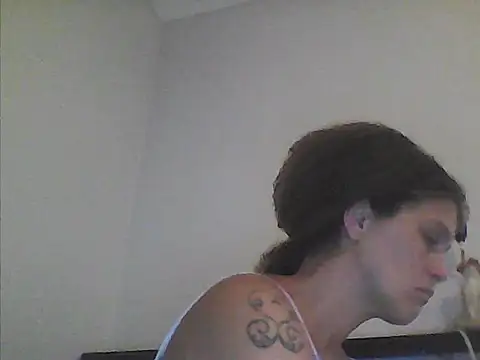 Snapshot of sarahkat86 chatting on March 24, 2026, 11:21 pm sarahkat86 online show from March 24, 2026, 11:21 pm