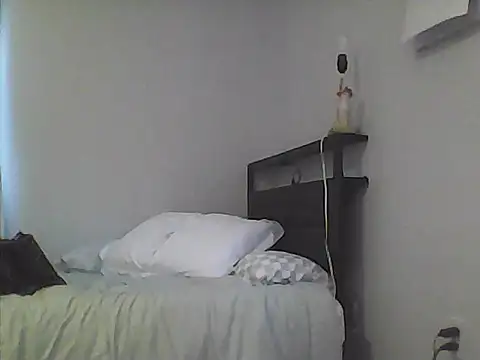 Snapshot of sarahkat86 chatting on April 1, 2026, 9:56 pm sarahkat86 online show from April 1, 2026, 9:56 pm