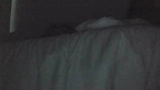 Snapshot of sarahkat86 chatting on April 15, 2026, 11:06 am sarahkat86 online show from April 15, 2026, 11:06 am