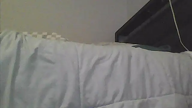 Snapshot of sarahkat86 chatting on April 20, 2026, 11:50 pm sarahkat86 online show from April 20, 2026, 11:50 pm