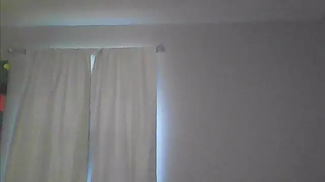 Snapshot of sarahkat86 chatting on May 5, 2026, 11:13 pm sarahkat86 online show from May 5, 2026, 11:13 pm