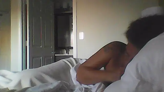 sarahkat86 online show from June 13, 2026, 10:57 am
