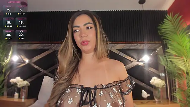 Snapshot of CristalHeart_ chatting on September 15, 2025, 11:54 am CristalHeart  online show from September 15, 2025, 11:54 am